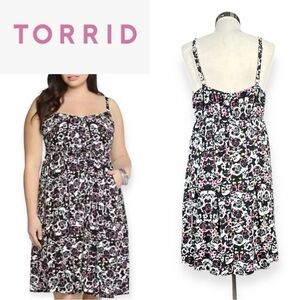 TORRID CHALLIS SKULL & FLORAL SLEEVELESS TIE WAIST DRESS - GOTH ROMANCE